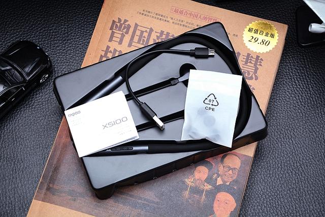 颈挂式、磁吸附，雷柏XS100蓝牙耳机售价不到Bose、大法的零头