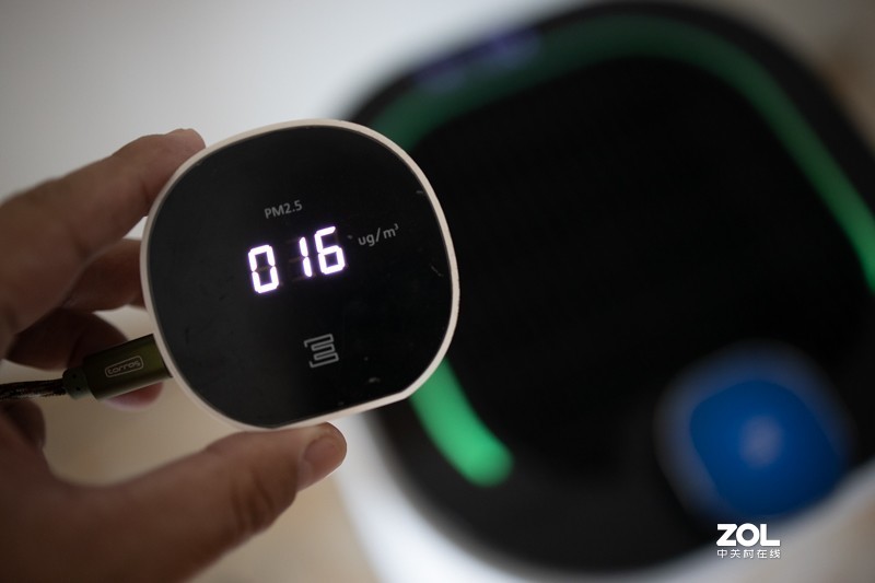 给女儿的健康成长加一道防护，ATMOBOT Pro有眼、有脚、有大脑的空气净化机器人评测