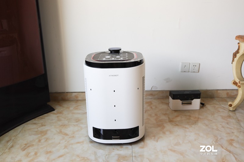 给女儿的健康成长加一道防护，ATMOBOT Pro有眼、有脚、有大脑的空气净化机器人评测