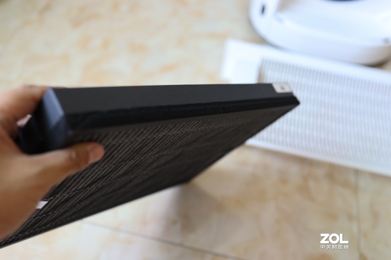 给女儿的健康成长加一道防护，ATMOBOT Pro有眼、有脚、有大脑的空气净化机器人评测