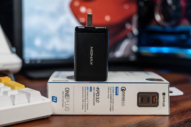 充电接口不够用？MOMAX氮化镓PD快充充电器给你解决办法