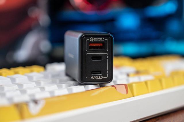 充电接口不够用？MOMAX氮化镓PD快充充电器给你解决办法