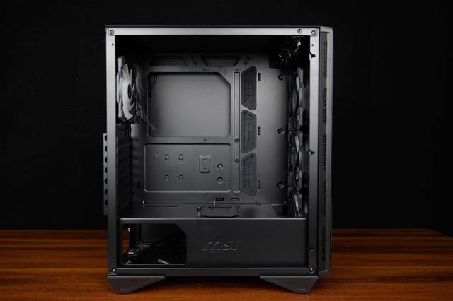 重燃桌面RGB，红龙套装全新中塔机箱MPG GUNGNIR 110R