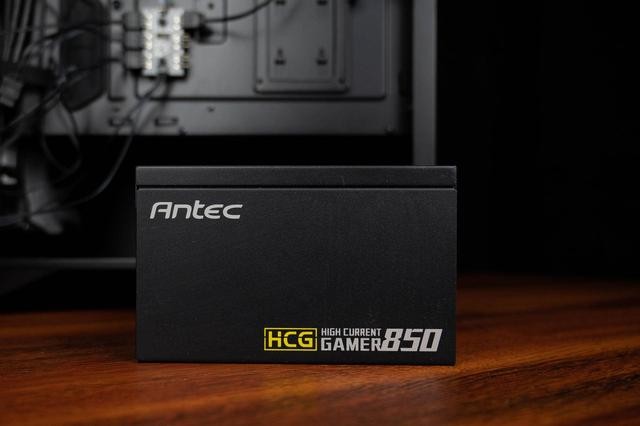 重燃桌面RGB，红龙套装全新中塔机箱MPG GUNGNIR 110R