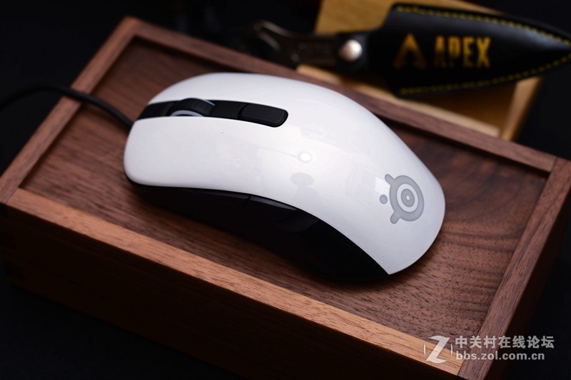 颜值很高、分量只有80g，赛睿Rival106鼠标开箱