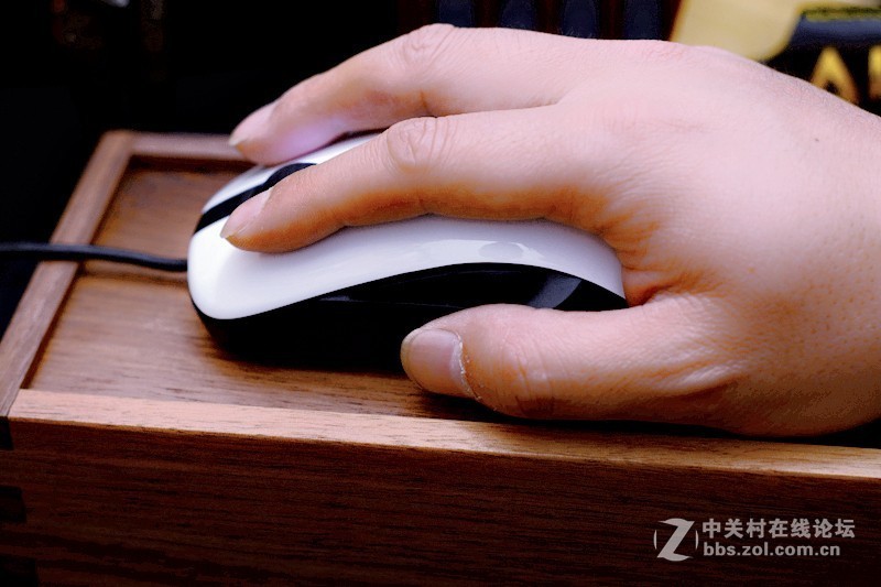 颜值很高、分量只有80g，赛睿Rival106鼠标开箱