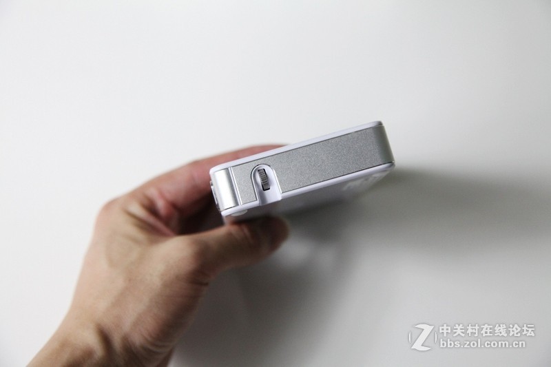 移动的电影院是这样滴