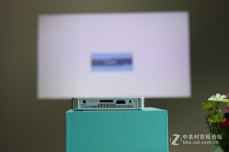 移动的电影院是这样滴