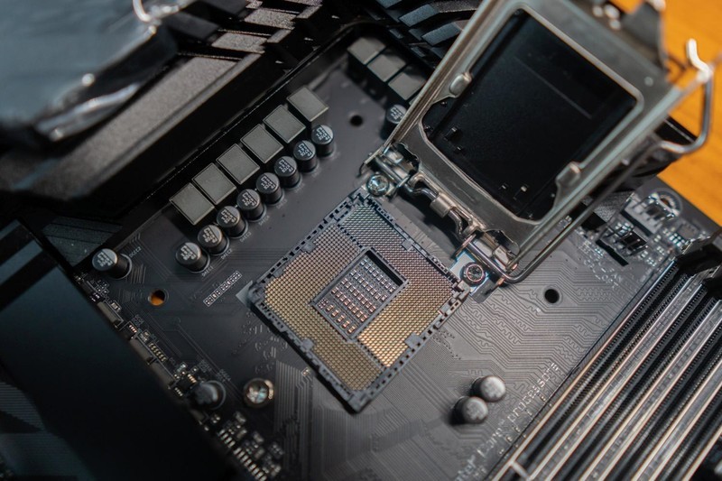 无需发票质保四年，技嘉 Z390 AORUS PRO WIFI 主板开箱测试