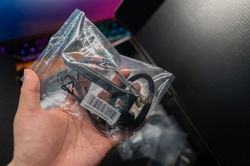 无需发票质保四年，技嘉 Z390 AORUS PRO WIFI 主板开箱测试