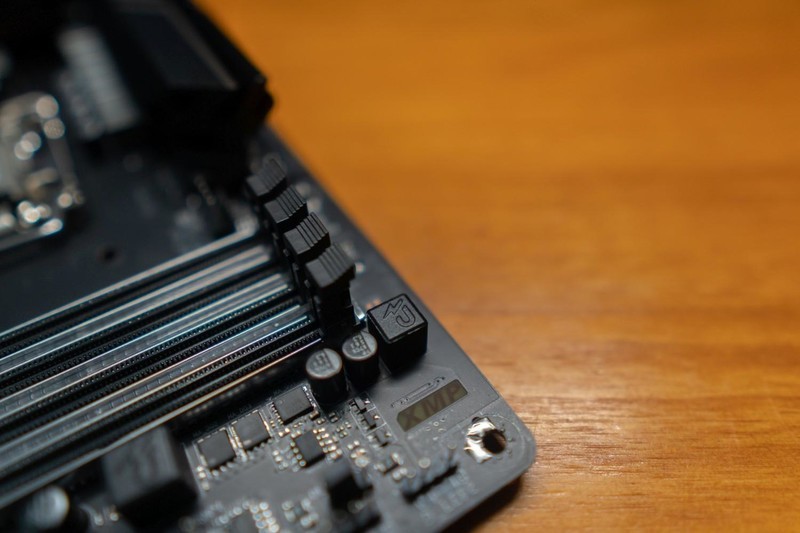 无需发票质保四年，技嘉 Z390 AORUS PRO WIFI 主板开箱测试