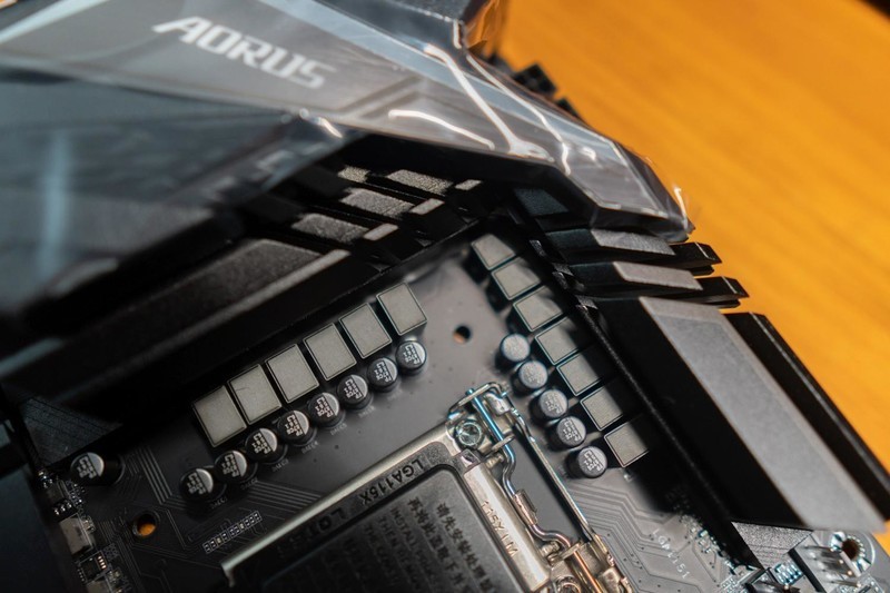 无需发票质保四年，技嘉 Z390 AORUS PRO WIFI 主板开箱测试