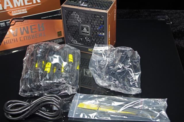 青出于蓝而胜于蓝，安钛克 HCG-X1000W，玫瑰金电源一探究竟