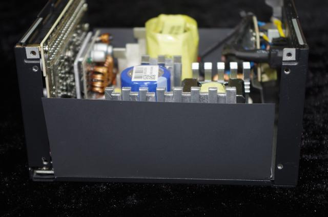 青出于蓝而胜于蓝，安钛克 HCG-X1000W，玫瑰金电源一探究竟