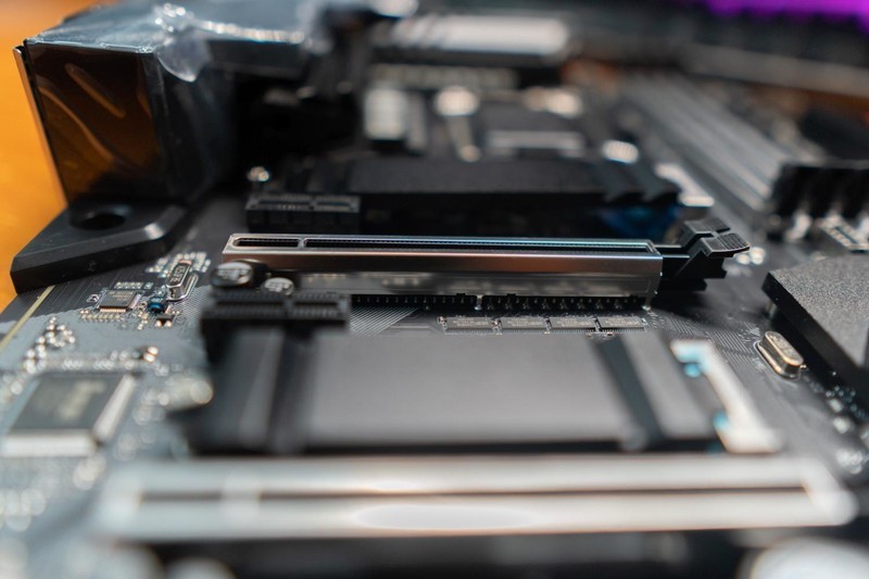 无需发票质保四年，技嘉 Z390 AORUS PRO WIFI 主板开箱测试