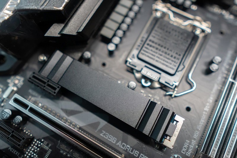 无需发票质保四年，技嘉 Z390 AORUS PRO WIFI 主板开箱测试