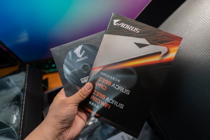 无需发票质保四年，技嘉 Z390 AORUS PRO WIFI 主板开箱测试