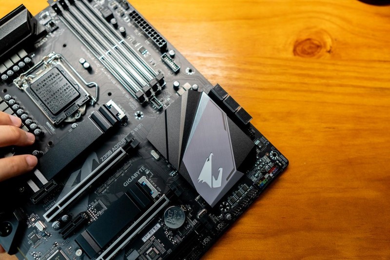 无需发票质保四年，技嘉 Z390 AORUS PRO WIFI 主板开箱测试