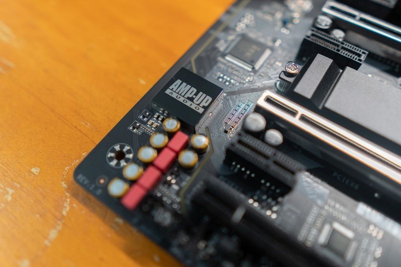 无需发票质保四年，技嘉 Z390 AORUS PRO WIFI 主板开箱测试