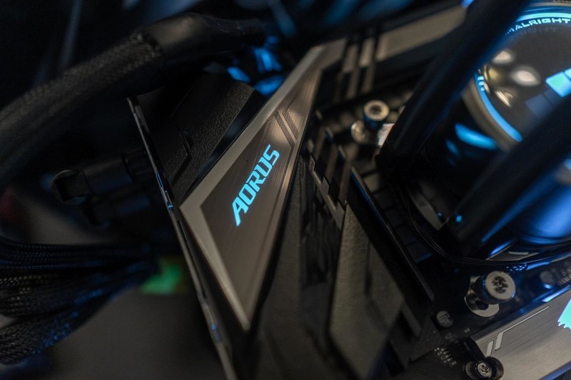 无需发票质保四年，技嘉 Z390 AORUS PRO WIFI 主板开箱测试