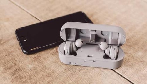 入耳式降噪蓝牙耳机 2020热销耳机品牌