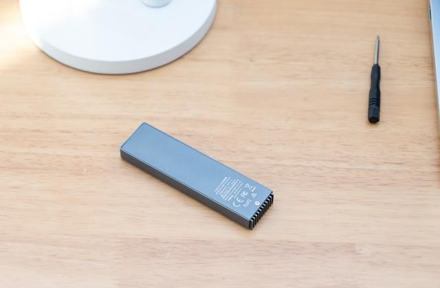 升级下来的NV固态别扔，装到硬盘盒里，性能依然强悍