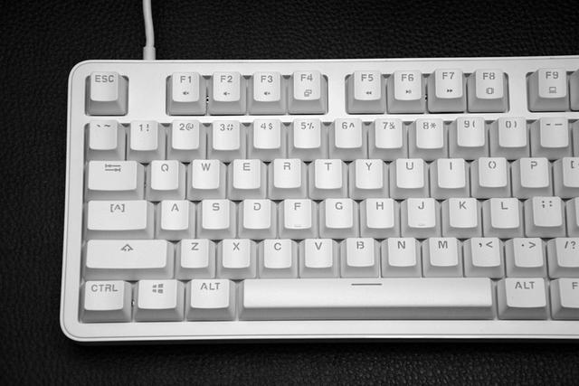 便宜、耐用、好看，或许这样的办公机械键盘才会让BOSS为你买单