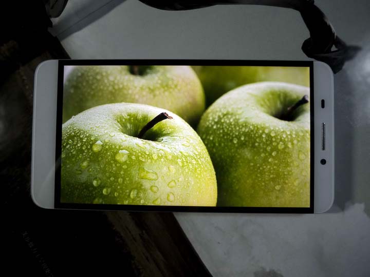 【乐视超级手机1---创新之美，令人窒息】屏幕