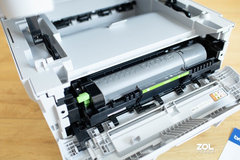 疫情下在家如何从容面对工作压力，高效工具让你事半功倍——兄弟DCP-B7535DW一体机