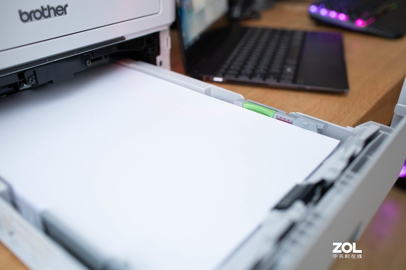 疫情下在家如何从容面对工作压力，高效工具让你事半功倍——兄弟DCP-B7535DW一体机