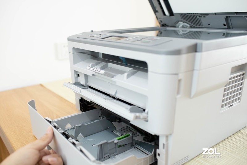 疫情下在家如何从容面对工作压力，高效工具让你事半功倍——兄弟DCP-B7535DW一体机