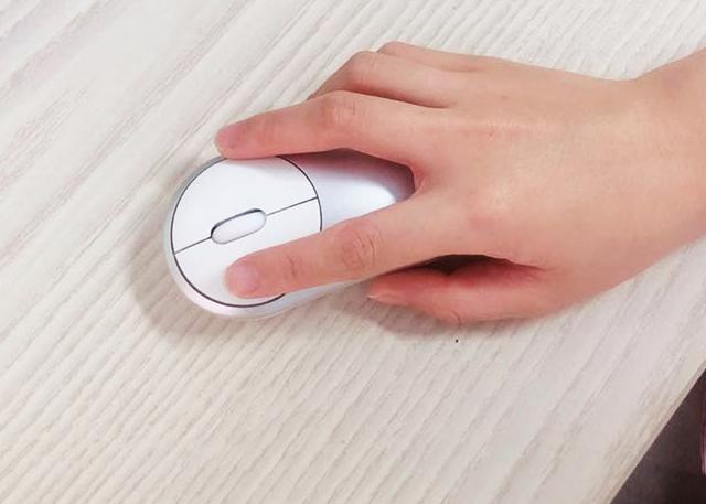 轻奢风尚，触感无限-达尔优UFO无线鼠标畅快自然的体验