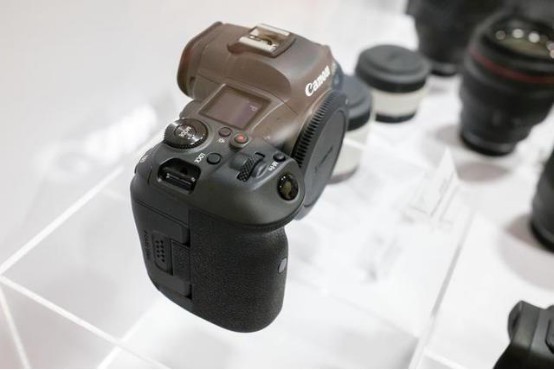 8K遥遥无期？全画幅新品微单EOS R5就行！