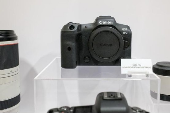 8K遥遥无期？全画幅新品微单EOS R5就行！