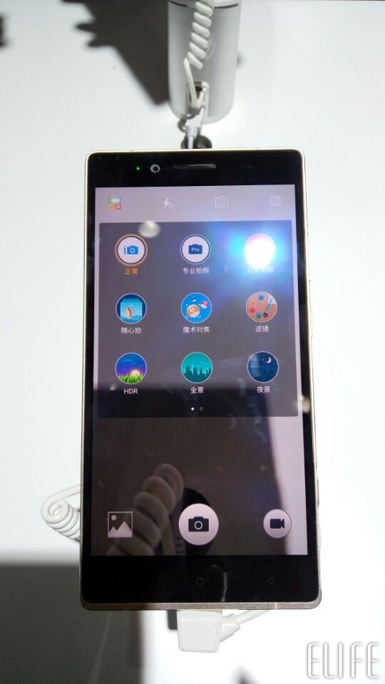 #我在M5&E8发布会现场#激情四溢的夜晚