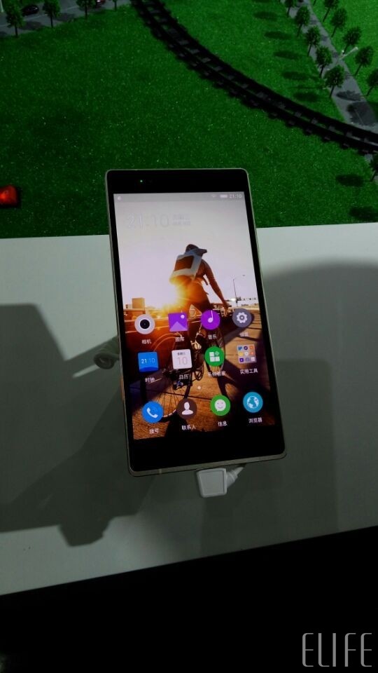 #我在M5&E8发布会现场#激情四溢的夜晚