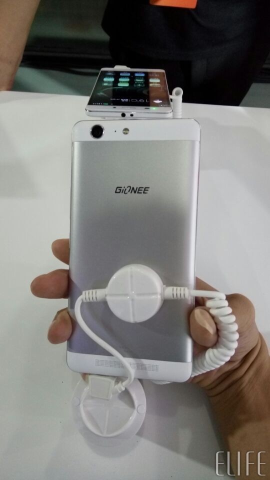 #我在M5&E8发布会现场#激情四溢的夜晚