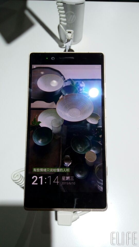 #我在M5&E8发布会现场#激情四溢的夜晚