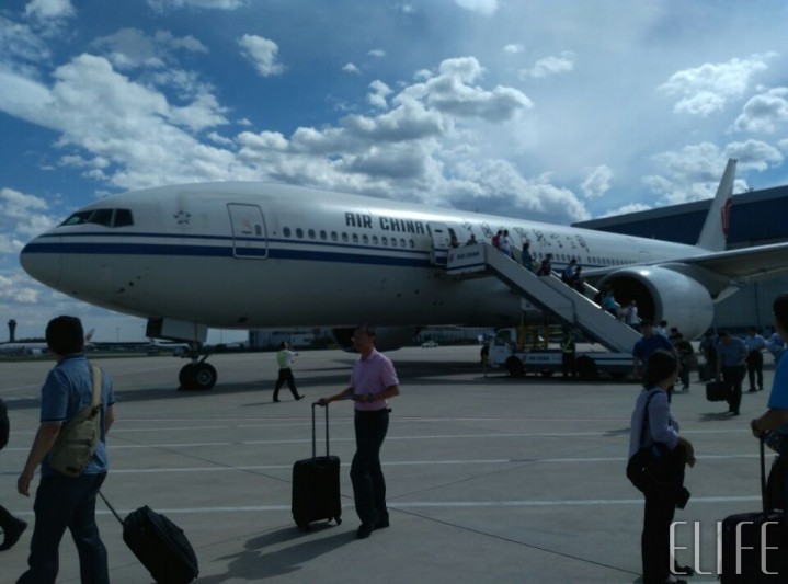 #我在M5&E8发布会现场#激情四溢的夜晚