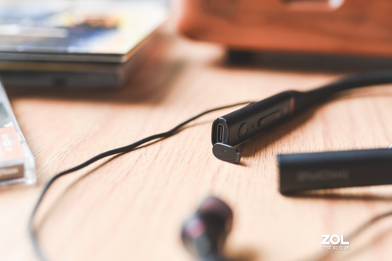 主动降噪的负优化问题，终于解决了！颈挂新旗舰EHD9001BA价格有惊喜