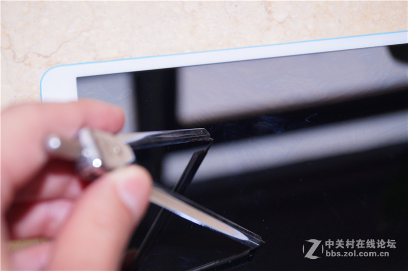 钢化膜都弱爆了！圆规都奈何不得我的液态纳米贴膜