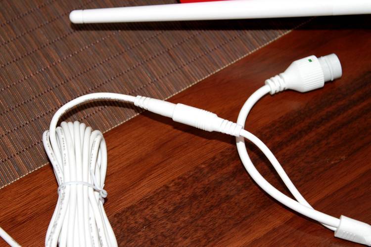 我是老周的lot产品，360红色警戒摄像机，保安全一马当先