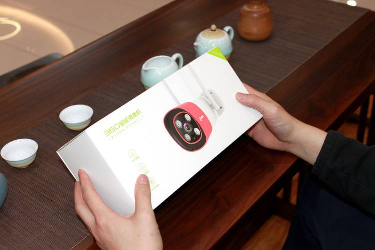 我是老周的lot产品，360红色警戒摄像机，保安全一马当先