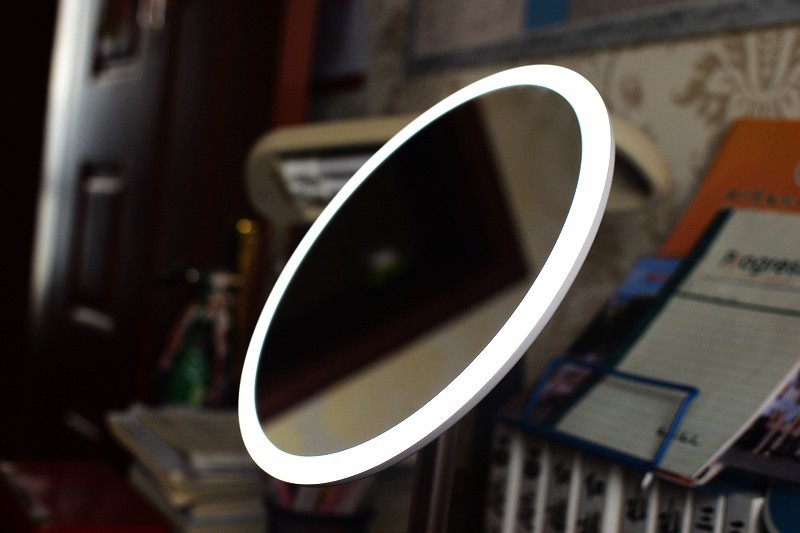 网红魔镜开箱测评！光线打得好，化妆没烦恼！