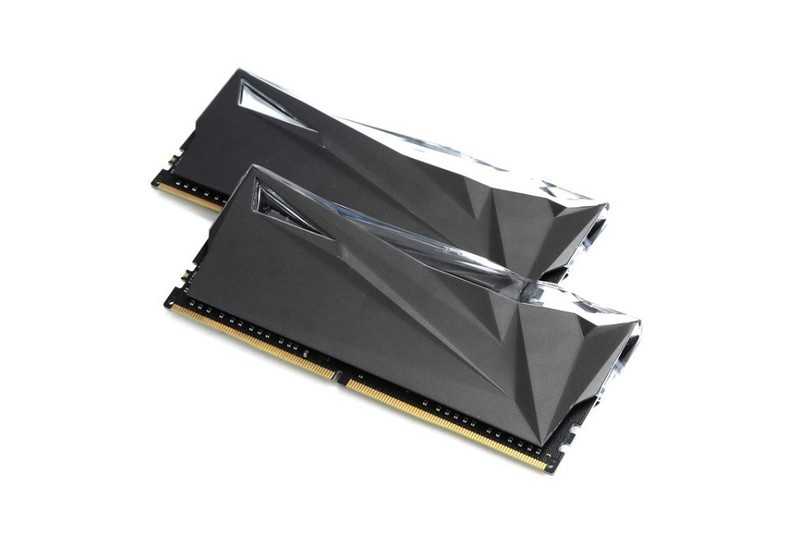 白嫖来一个Matx机箱，最后再搭进去7千块装了台主机