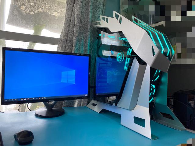 异形机箱好玩吗？装一个看看效果如何，大水牛铁血战士铝合金酷不