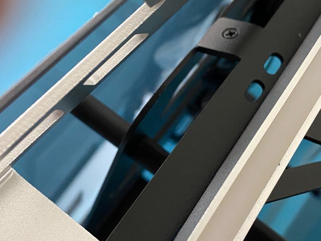 异形机箱好玩吗？装一个看看效果如何，大水牛铁血战士铝合金酷不