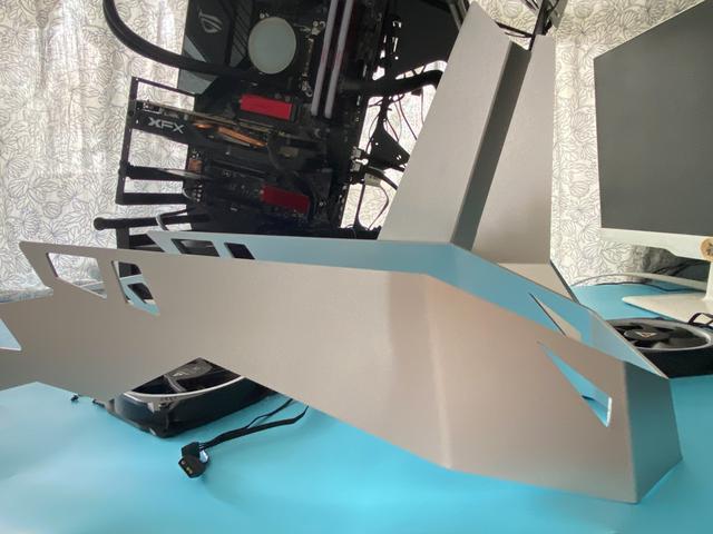 异形机箱好玩吗？装一个看看效果如何，大水牛铁血战士铝合金酷不