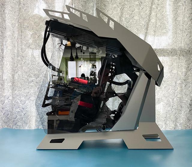 异形机箱好玩吗？装一个看看效果如何，大水牛铁血战士铝合金酷不