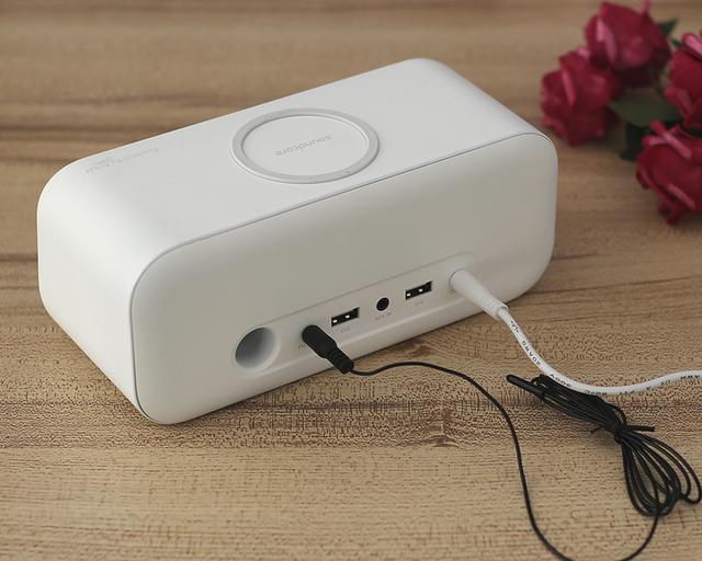 让生活更具品质，安克创新Soundcore多功能床头音箱